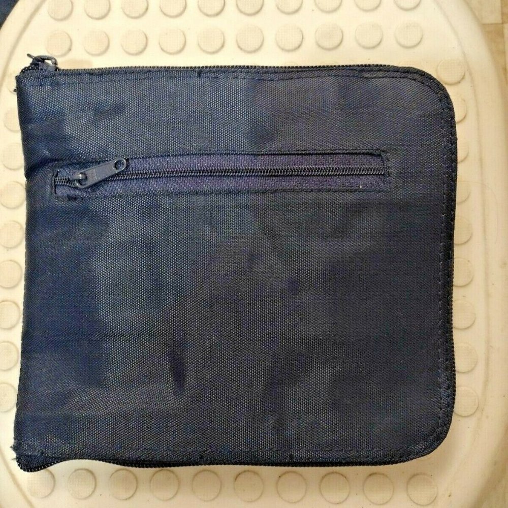 Foldable Travel Duffle Bag  Waterproof & Tear Resistant - Picture 2 of 8